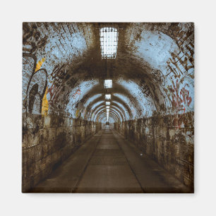 Lege treinstunnel met graffiti Magnet Magneet