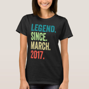 Legend sinds maart 2017 Boy Girl 6 jaar oud 6th B T-shirt
