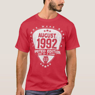 Legenda is in augustus 1992 geboren, gitaar 2086 t-shirt
