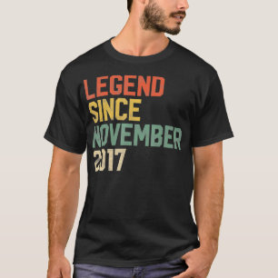 Legende sinds november 2017 4e verjaardag Gift 4 Y T-shirt