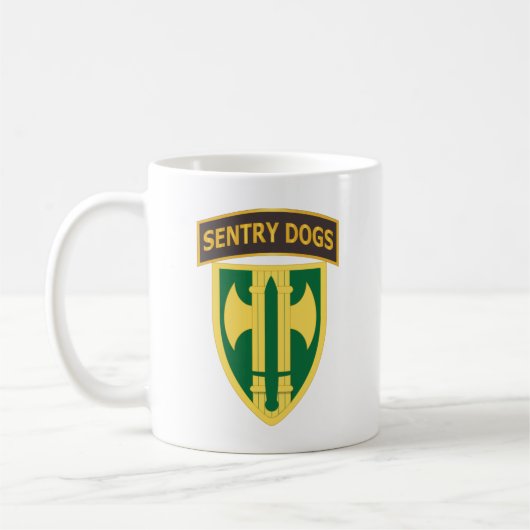 Leger - 18e MP-brigade - Sentry Dogs Tab wo Txt Koffiemok (Links)