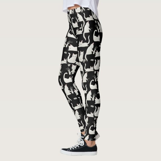 Leggings Bad Cats Knocking Stuff Over, White Cats on Black (Gauche)