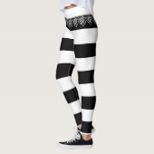 Leggings Bandes noires et blanches avec dentelle (Gauche)