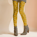 Leggings Beurre d'araignée Cottagecore de l'Halloween lunai<br><div class="desc">Ce design amusant Cottagecore Halloween utilise un motif aléatoire de beaux papillons noirs et blancs sur un arrière - plan doré jaune chute qui peut être customisé. Ce design amusant vient compléter la vibe de cottage hantante pour cette touche parfaite de déplaisant et doux et peut être jumelé avec n'importe...</div>