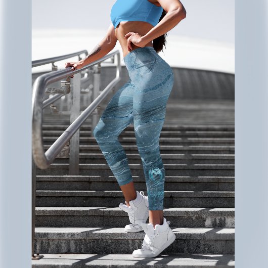 Leggings Bille bleue avec une rose sur chaque jambe