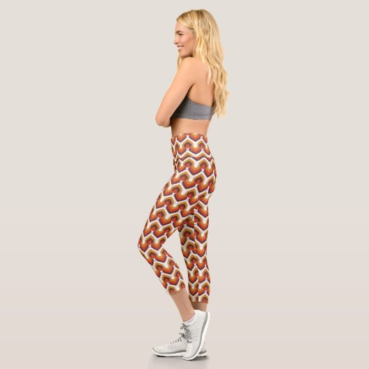 Leggings Capri 70s Bold Retro Modern Motif in Orange & Brown (Gauche)