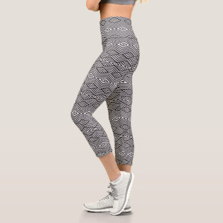 Leggings Capri Black and White Geometric Pattern