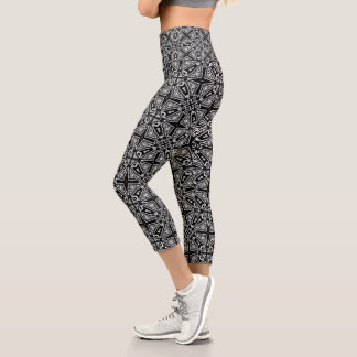 Leggings Capri Black and White Tribal Pattern