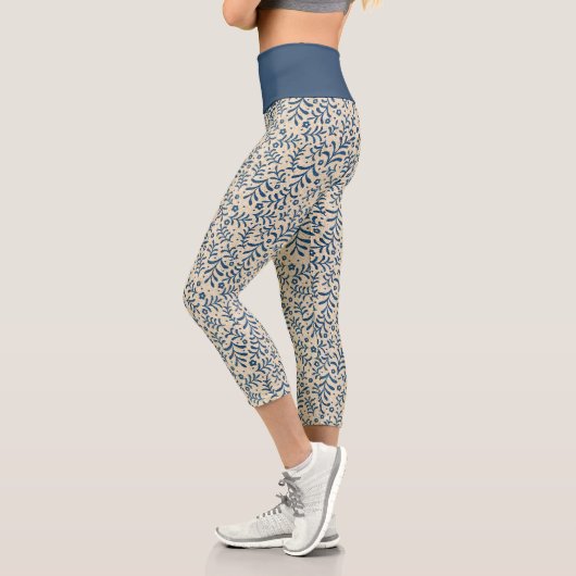 Leggings Capri Bleu botanique chic et Motif de crème (Gauche)