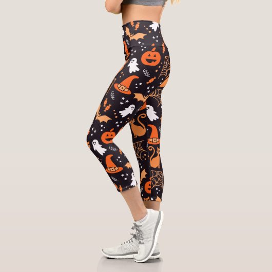 Leggings Capri Caractères d'halloween illustrés mignons sur bg no (Gauche)
