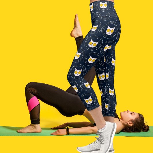 Leggings Capri Chat Dans Les Lunettes De Soleil Et Point Sur Whit