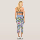 Leggings Capri Chic Floral Blue Lavender Hydrangea Motif (Verso)