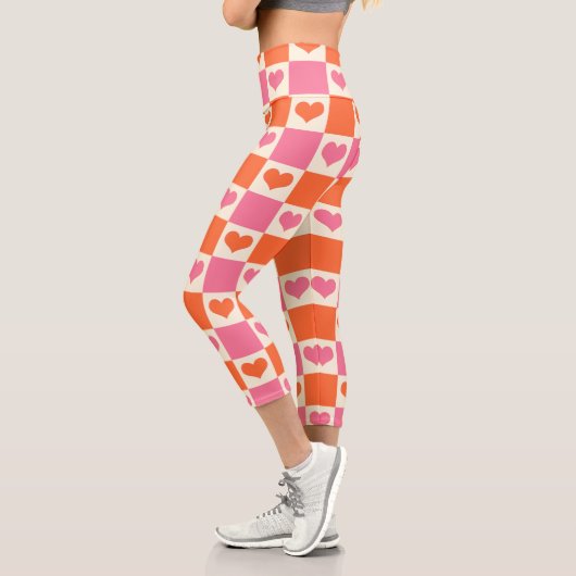 Leggings Capri Coeurs de tableau de bord en rose, orange et crème (Gauche)