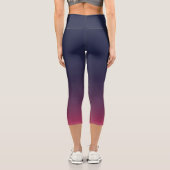 Leggings Capri con gradiente de Azul, Violeta y Rosa (Verso)