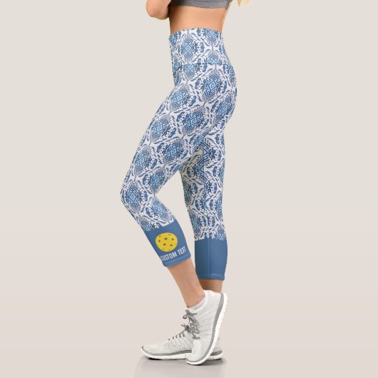 Leggings Capri Conception de Pickleball avec Motif Ikat Chic Boho (Gauche)