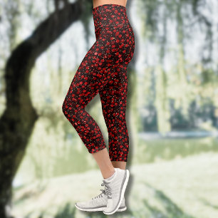Leggings Capri Confettis rouges élégants sur fond noir pailleté
