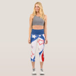 Leggings Capri drapeau américain Abstrait couleurs étoiles & rayu<br><div class="desc">drapeau américain Abstrait rouge blanc et bleu,  étoiles et rayures. design patriotique cool moderne.</div>