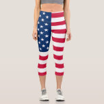 Leggings Capri Drapeau américain - États-Unis d'Amérique - Patrio<br><div class="desc">USA - Etats-Unis d'Amérique - Drapeau - Patriotique - Jour de l'Indépendance - 4 juillet - Personnalisable - Choisissez / Ajoutez votre texte unique / Couleur / Image - Faites votre cadeau spécial - Redimensionnez et déplacez ou supprimez et ajoutez des éléments / image avec outil de personnalisation. Vous pouvez...</div>