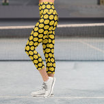 Leggings Capri Drôle joueur de Pickleball Motif de Pickleball Noi<br><div class="desc">Allez sur le terrain avec ces jambières capri de pickleball amusantes avec un groupe de haut taille. Super confortable et mignon,  ils sont parfaits pour les joueurs de tournoi,  les joueurs de rec et juste de traîner.</div>