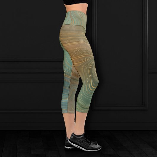 Leggings Capri Earthy Olive Strata | Agate d'encre verte et dorée