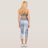 Leggings Capri Fantaisie dynamique Abstrait Tons bleus Art fracta (Verso)