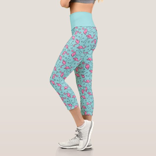 Leggings Capri Flamant rose rose tropical sur Motif bleu Aqua (Gauche)