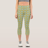 Leggings Capri Fleurs bleues et jaunes Abstraites rétro sur vert (Recto)