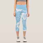 Leggings Capri Fleurs Paisley Blanches Motif D'Art Sur Bleu Clair (Recto)