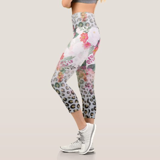 Leggings Capri Fleurs roses Empreintes de léopard noires en argen (Gauche)