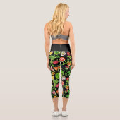Leggings Capri Fruits And Leaves Pattern On Black (Verso)