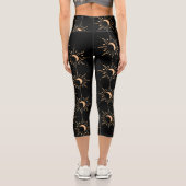 Leggings Capri Gold Sun Scattered Black Background (Verso)