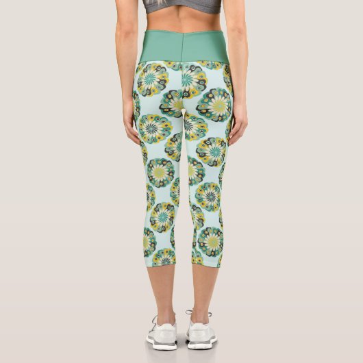 Leggings Capri Green and Teal Modern Geometric Flower Pattern (Verso)