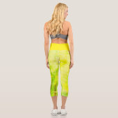 Leggings Capri Légendes Abstraites de chaux vert et jaune de Capr (Verso)
