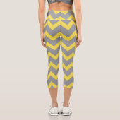 Leggings Capri Lignes de motif gris-jaune Chevron rayées (Verso)