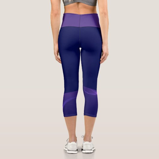 Leggings Capri Lumineuse Bleu Violet Rêve Abstrait Fractal Art (Verso)