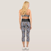 Leggings Capri Luxury Dark Gray Marble Texture with Gold Veins (Verso)