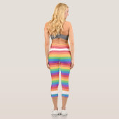 Leggings Capri Mois de fierté sur toute l'impression (Verso)