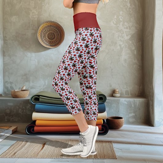 Leggings Capri Moose Red Maple Leaves 