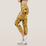 Leggings Capri Motif baiser de Gustav Klimt, Art Nouveau<br><div class="desc">Amusez-vous en faisant de l'exercice dans ces leggings extensifs et confortables ! Vous pourrez également vous détendre dans un cadre élégant après une longue journée. Pantalon tendre tous les jours. The Kiss (détail motif) de Gustav Klimt est une peinture de Symbolisme de l'époque victorienne d'art vintage. Ce détail est tiré...</div>