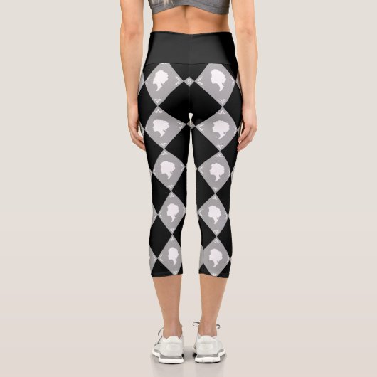 Leggings Capri Motif Cameo Harlequin en noir, blanc, gris (Verso)