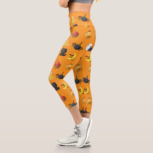 Leggings Capri Motif d'Halloween mignon avec arrière - plan orang (Gauche)