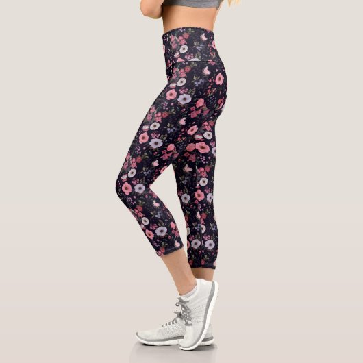 Leggings Capri Motif Rose D'Été En Noir (Gauche)