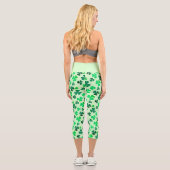 Leggings Capri Motif Shamrock de trèfle vert Élégant (Verso)