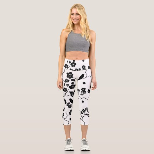 Leggings Capri Oiseaux Motifs noirs et blancs sur les fleurs de c (Recto)