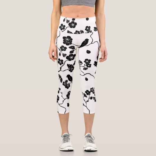 Leggings Capri Oiseaux Motifs noirs et blancs sur les fleurs de c (Recto)