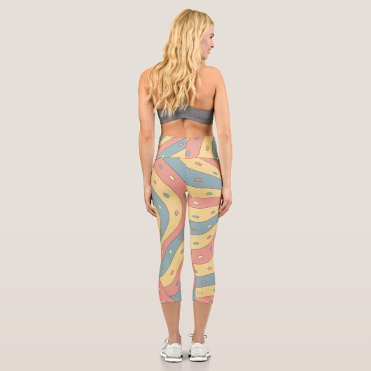 Leggings Capri Pastel Candy Swirl Pattern with Sprinkles (Verso)