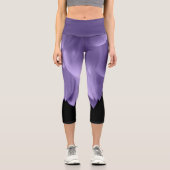 Leggings Capri Pétales de fleurs violettes Ultra violet noir (Recto)