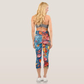 Leggings Capri Pétales en mouvement – Floral abstrait expressif (Verso)