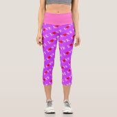 Leggings Capri Purple LOVE Heart Motif Moderne Chic Élégant (Recto)