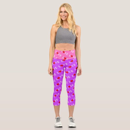 Leggings Capri Purple LOVE Heart Motif Moderne Chic Élégant (Recto)